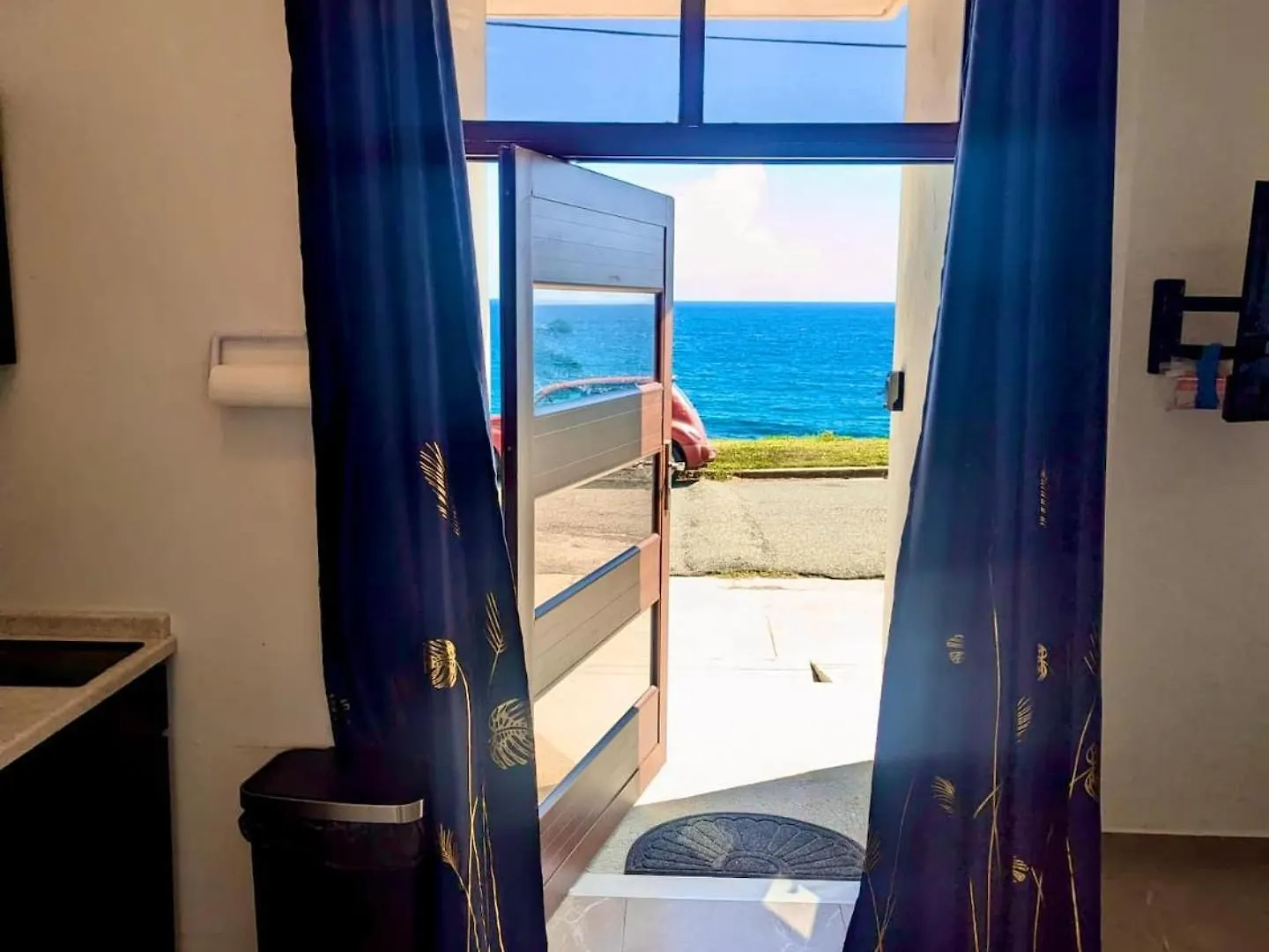 Ocean Front Apartments Arecibo 0*,  Porto Rico