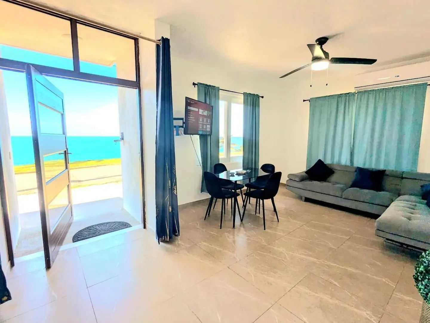 Ocean Front Apartments Arecibo